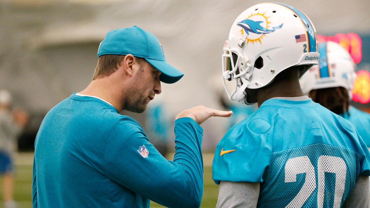 Hands-on Adam Gase enjoying how Dolphins' offense looks in OTAs